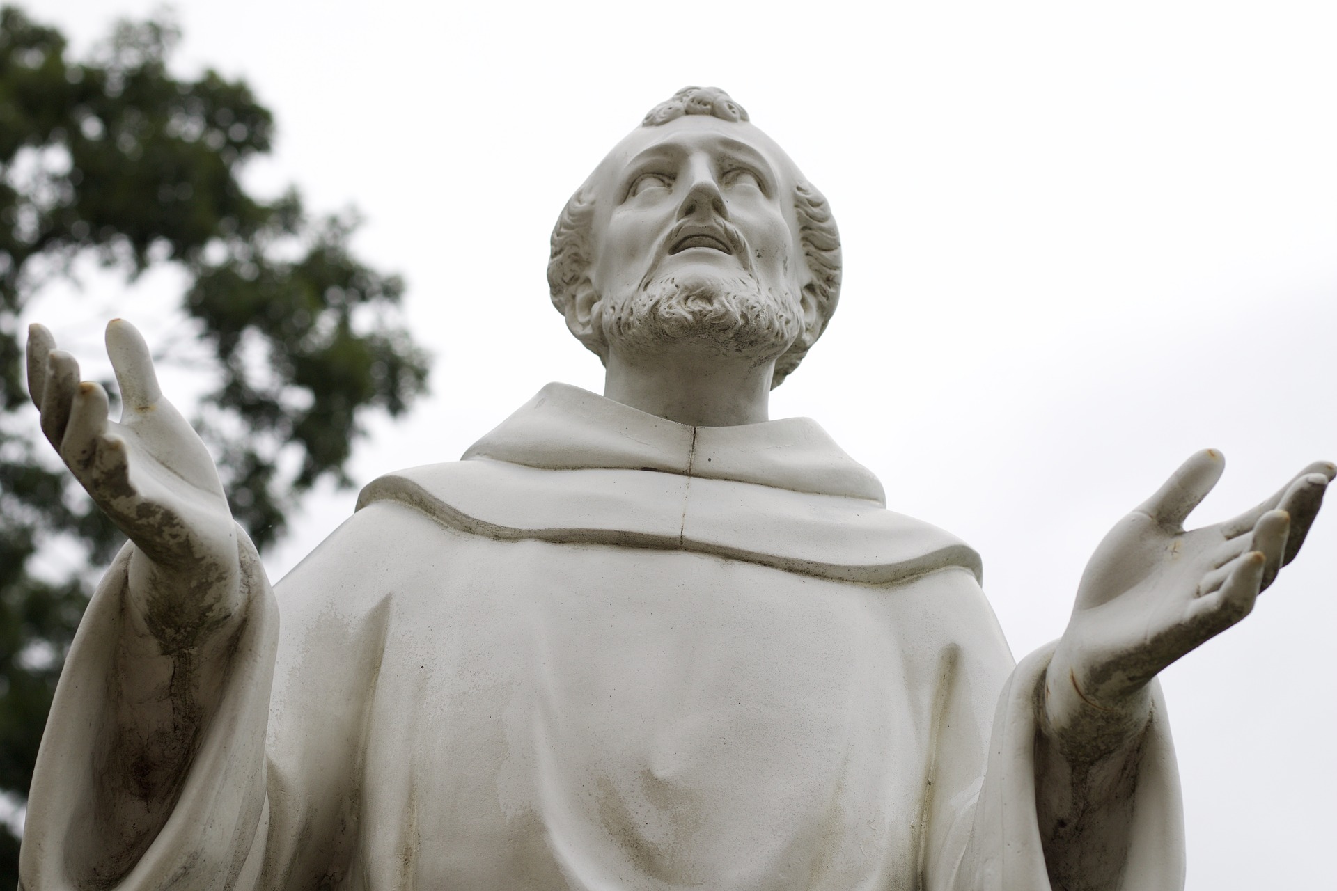 Sisters of Carmel: St. Scholastica Statue